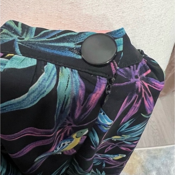 Bettie Page Tatyana Skirt Tropical Bird Print Women’s Medium - Picture 6 of 6